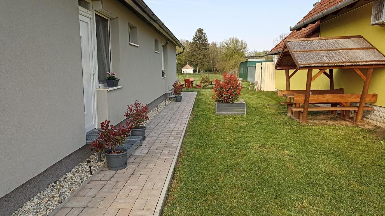 Sueni Apartman Ordacsehi Экстерьер фото