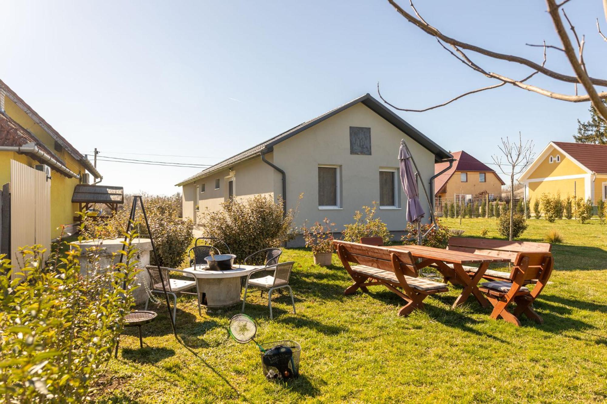 Sueni Apartman Ordacsehi Экстерьер фото